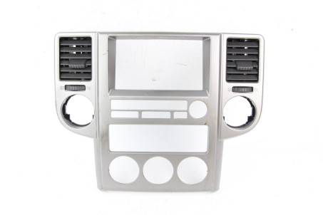 Дефлекторы центральных воздуховодов Nissan X-Trail (T30) 2002-2007 68260EQ000 (61363)