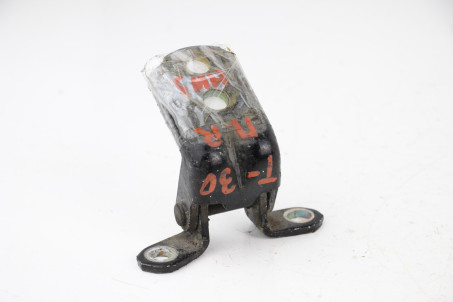 Петля двері передньої правої низ Nissan X-Trail (T30) 2002-2007 804018H700 (61388)