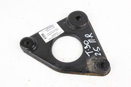 Кронштейн передньої балки правий Nissan X-Trail (T30) 2002-2007 543424M410 (61558)