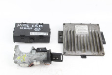 Блок керування двигуном комплект 1.5 Diesel МКПП Nissan Note (E11) 2006-2013 8200399038 (61730)