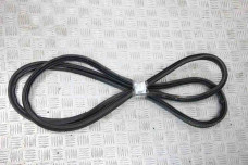 Ущільнювач кришки багажника Nissan Qashqai (J10) 2007-2014 90830JD000 (61763)