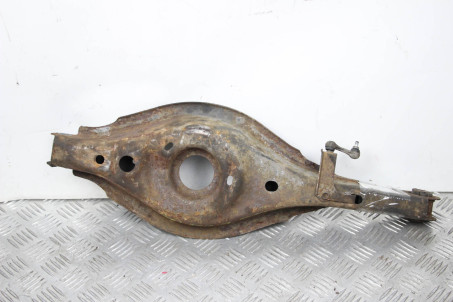 Важіль задній поперечний нижній лівий (задній) Mazda 3 (BM) 2012-2018 B45A28350C (61905)