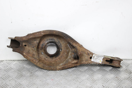 Важіль задній поперечний нижній (задній) правий Mazda 3 (BM) 2012-2018 B45A28300C (61906)