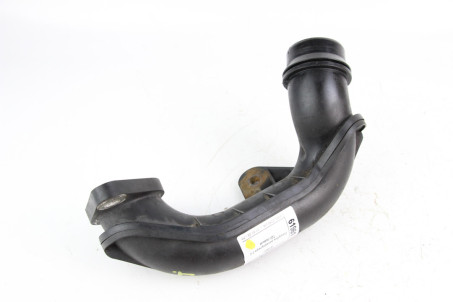 Патрубок интеркулера левый 2.2 TDI Mazda 3 (BM) 2012-2018 SH011333XE (61961)