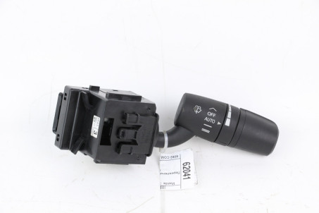 Переключатель подрулевой правый Mazda 3 (BM) 2012-2018 GKK366128 (62041)