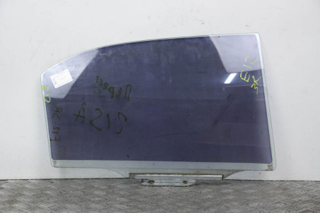 Скло двері заднє праве седан USA Toyota Corolla E12 (E120) 2000-2006 6811312720 (62112)