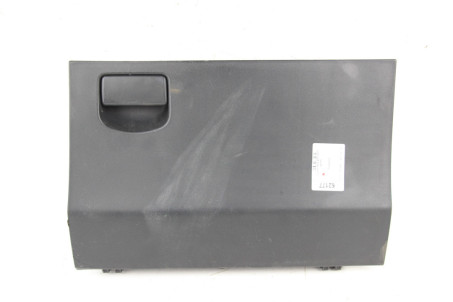 Бардачок Toyota Yaris 2005-2011 5555052140B0 (62177)