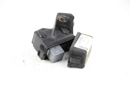 Блок реле 1.3 Toyota Yaris 2005-2011 8274152050 (62242)