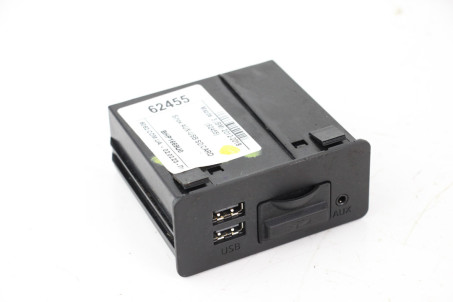 Блок AUX-USB SD CARD Mazda 3 (BM) 2012-2018 BHP1669U0 (62455)