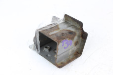 Кронштейн підсилювача бампера передній лівий нижній -03 Nissan X-Trail (T30) 2002-2007 622118H700 (62681)