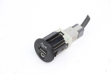 Блок AUX-USB Nissan Juke (YF15) 2010-2019 28023BH00A (62868)