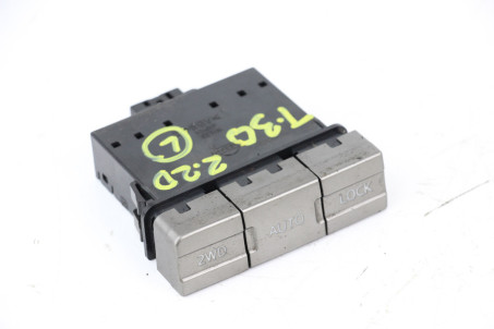 Кнопка вмикання повного приводу Nissan X-Trail (T30) 2002-2007 255358H700 (62888)