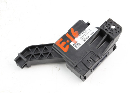 Блок управления кондиционером Toyota Corolla E16 (E160) 2013-2018 8865002E20 (63008)