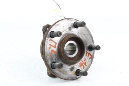 Ступиця передня Toyota Corolla E16 (E160) 2013-2018 4355002010 (63017)