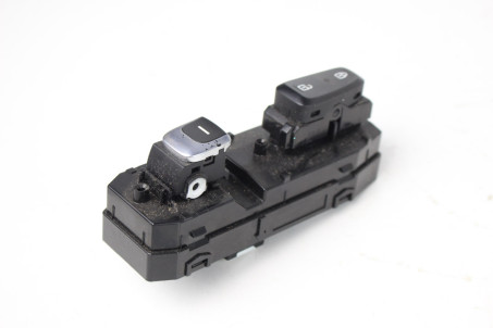 Кнопка стеклоподъемника одиночная передняя правая Kia Sportage (QL) 2015-2021 93575F1000 (63251)