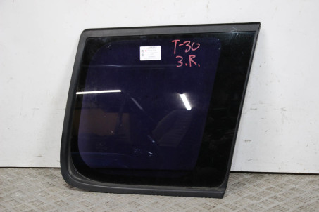 Скло в кузов заднє праве Nissan X-Trail (T30) 2002-2007 833008H501 (63424)