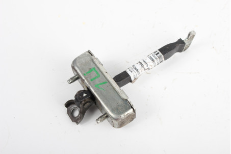 Обмежувач двері передній Toyota Corolla Verso 2004-2009 6862064010 (63710)