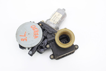 Моторчик склопідіймача задній лівий 6pin Toyota Corolla Verso 2004-2009 698400F020 (63735)