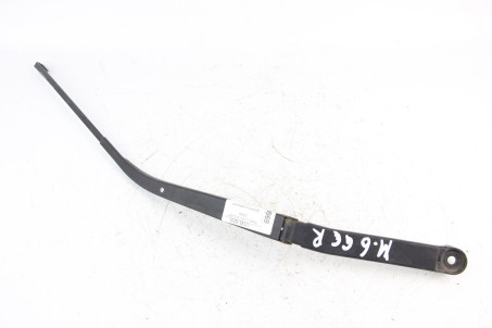 Держатель дворника правый Mazda 6 (GG-GY) 2003-2007 GJ6E67321C (63969)