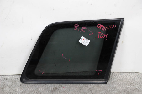 Стекло в кузов заднее правое оригинальная тонировка Mitsubishi Outlander (CU) 2003-2008 MR574298 (63981)