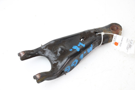 Вилка сцепления 1.8-2.0 Mazda 6 (GG-GY) 2003-2007 G56016520 (64061)