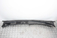 Жабо під лобове скло (пластик) Mazda 6 (GG-GY) 2003-2007 GJ6A507S0E / GJ6A507R0D (64131)