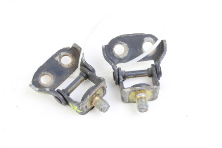 Петли кр.багажника 2 шт. универсал Mazda 6 (GG-GY) 2003-2007 D35062210A (64134)