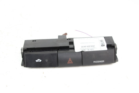 Кнопка аварийки Toyota Corolla Verso 2004-2009 843320F020 (64168)