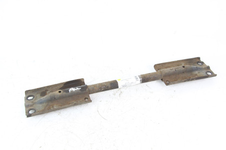 Кронштейн кузова Toyota Auris 2006-2012 5750102020 (64392)