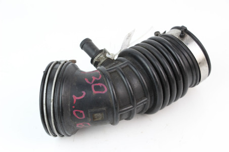 Патрубок повітряного фільтра 2.0 Nissan X-Trail (T30) 2002-2007 165788H302 (64515)