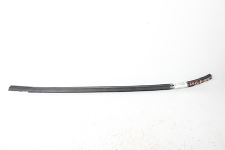 Молдинг скла двері задній лівий Nissan Leaf 2010-2017 828213NA0A (64927)