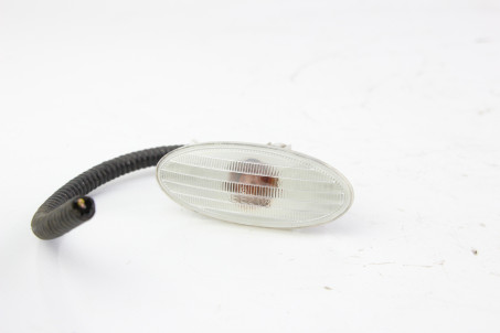 Повторювач повороту Nissan Leaf 2010-2017 261608990A (64951)