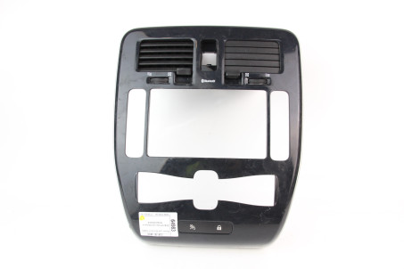 Дефлектори центральних повітроводів Nissan Leaf 2010-2017 682603NA0A (64983)