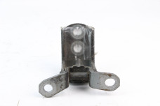 Петля двері передньої лівої низ Nissan Leaf 2010-2017 824213NA0A (65018)