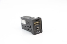 Блок AUX-USB Toyota RAV-4 III 2005-2012 8619048030 (65245)