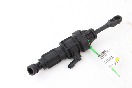 Циліндр зчеплення головний 2.2 МКПП TDI Mitsubishi Outlander (GF) 2012- 2345A044 (65337)