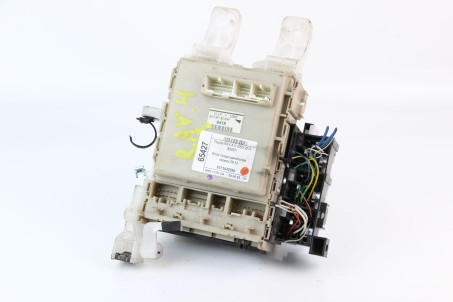 Блок запобіжників сервіс 08-12 Toyota RAV-4 III 2005-2012 8273042350 (65427)