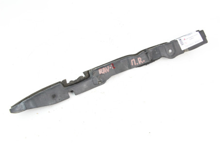 Пильовик переднього крила правий Toyota RAV-4 II 2000-2005  (65549)