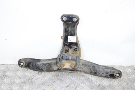 Балка поперечная под МКПП 2.0 Diesel Subaru Forester (SJ) 2012-2018 41011AG040 (65642)