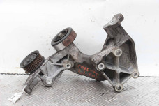 Кронштейн натягувача приводного ременю 2.2 TDI 12- Kia Sorento (XM) 2009–2015 252852F300 (65747)