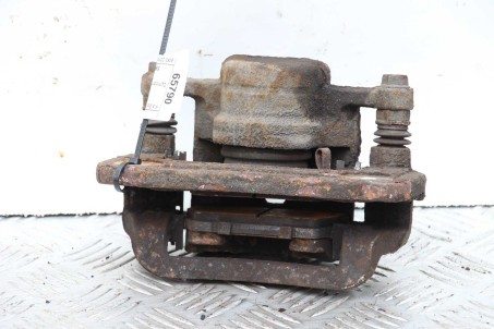 Супорт задній правий 12- Kia Sorento (XM) 2009–2015 582302W700 (65790)