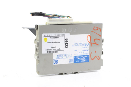 Блок управления Toyota Auris 2006-2012 8999002150 (66433)