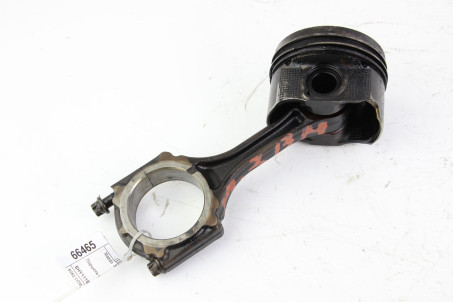 Шатун вместе с поршнем 2.2 TDI Mazda 3 (BM) 2012-2018 SH0111210 (66465)