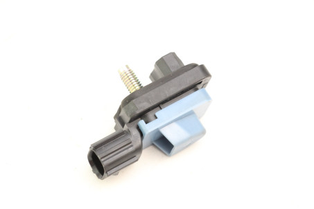 Датчик удару бічний Lexus UX (ZA10) 2018- 8983A33010 (66569)