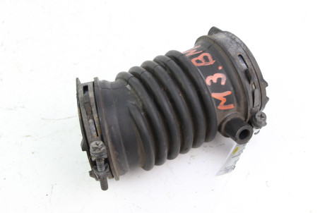 Патрубок воздушного фильтра 2.0 Mazda 3 (BM) 2012-2018 PE0113221 (66633)