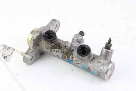 Циліндр гальмівний головний 2.0 МКПП Nissan X-Trail (T30) 2002-2007 460108H910 (66684)