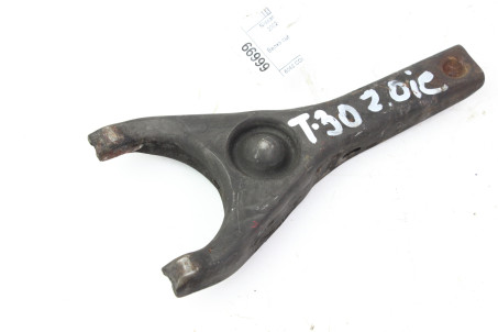 Вилка сцепления 2.0 МКПП Nissan X-Trail (T30) 2002-2007 305319E000 (66699)