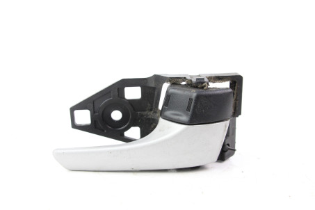 Ручка двері внутрішня права Toyota Prius (ZVW35) 2009-2015 6920547040 (66817)