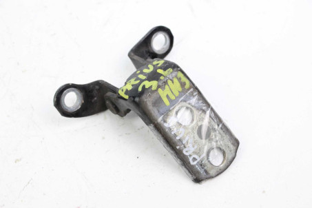 Петля двери задней левой низ Toyota Prius (ZVW35) 2009-2015 6878052031 (66987)