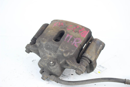 Супорт передній правий Kia Ceed (JD) 2012-2019 58130A6200 (67096)